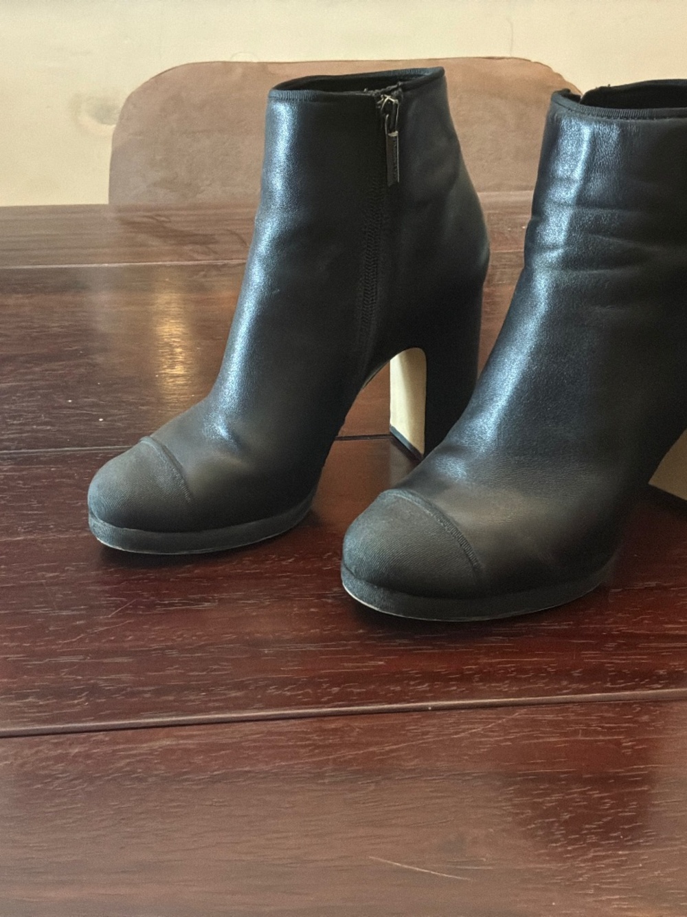 Karl lagerfield Lainey leatherheeled boots